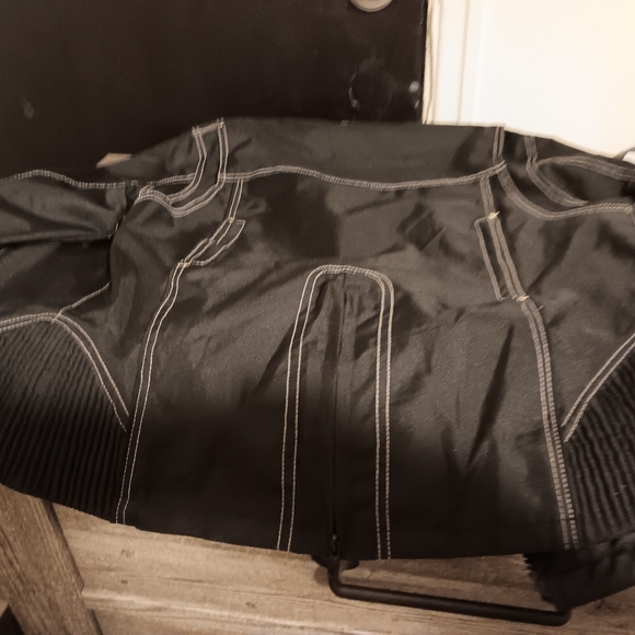 Jacket - Picture 3 of 3